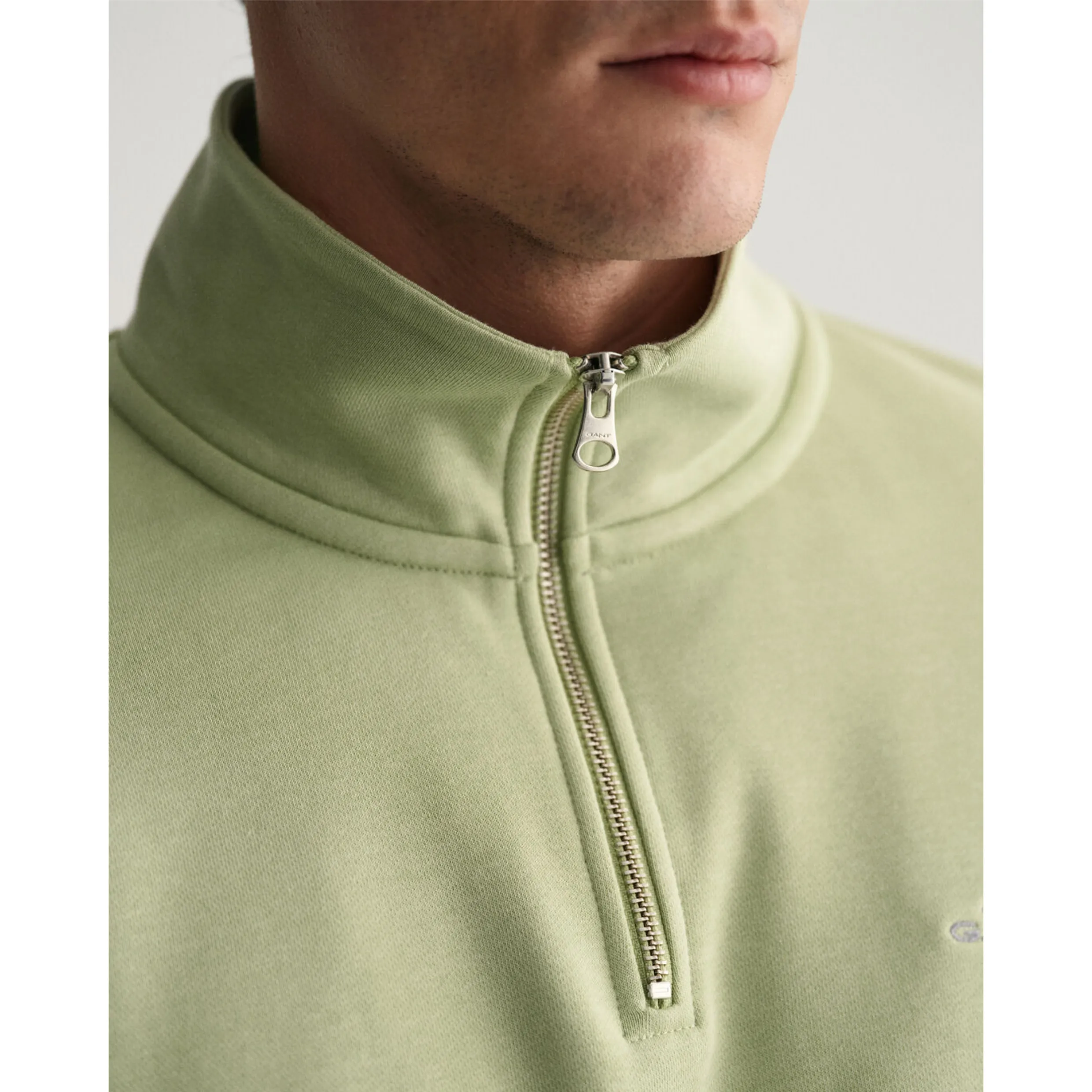 GANT Shield Half-Zip Sweatshirt Milky Matcha 2008005