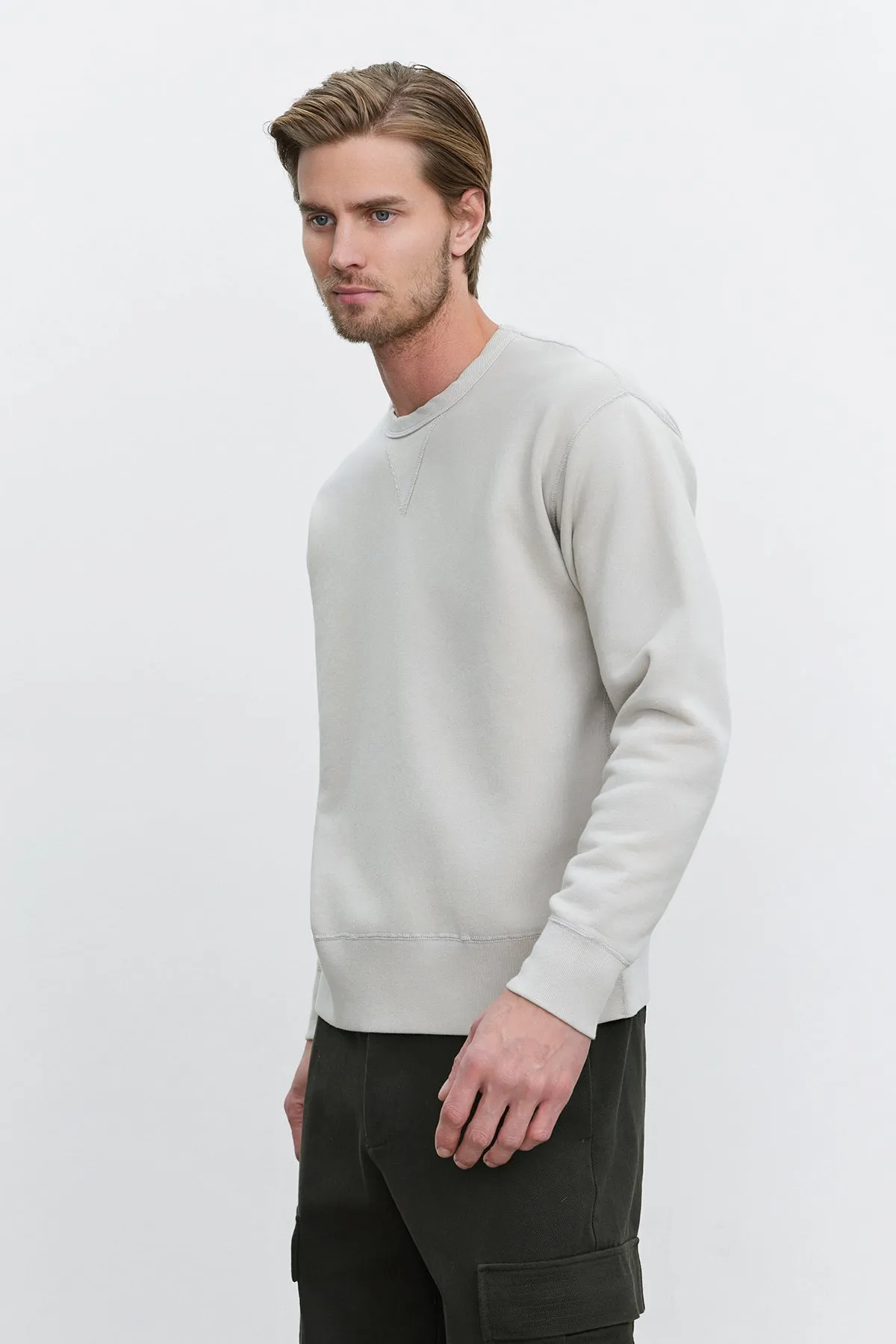 ISAMU SWEATSHIRT