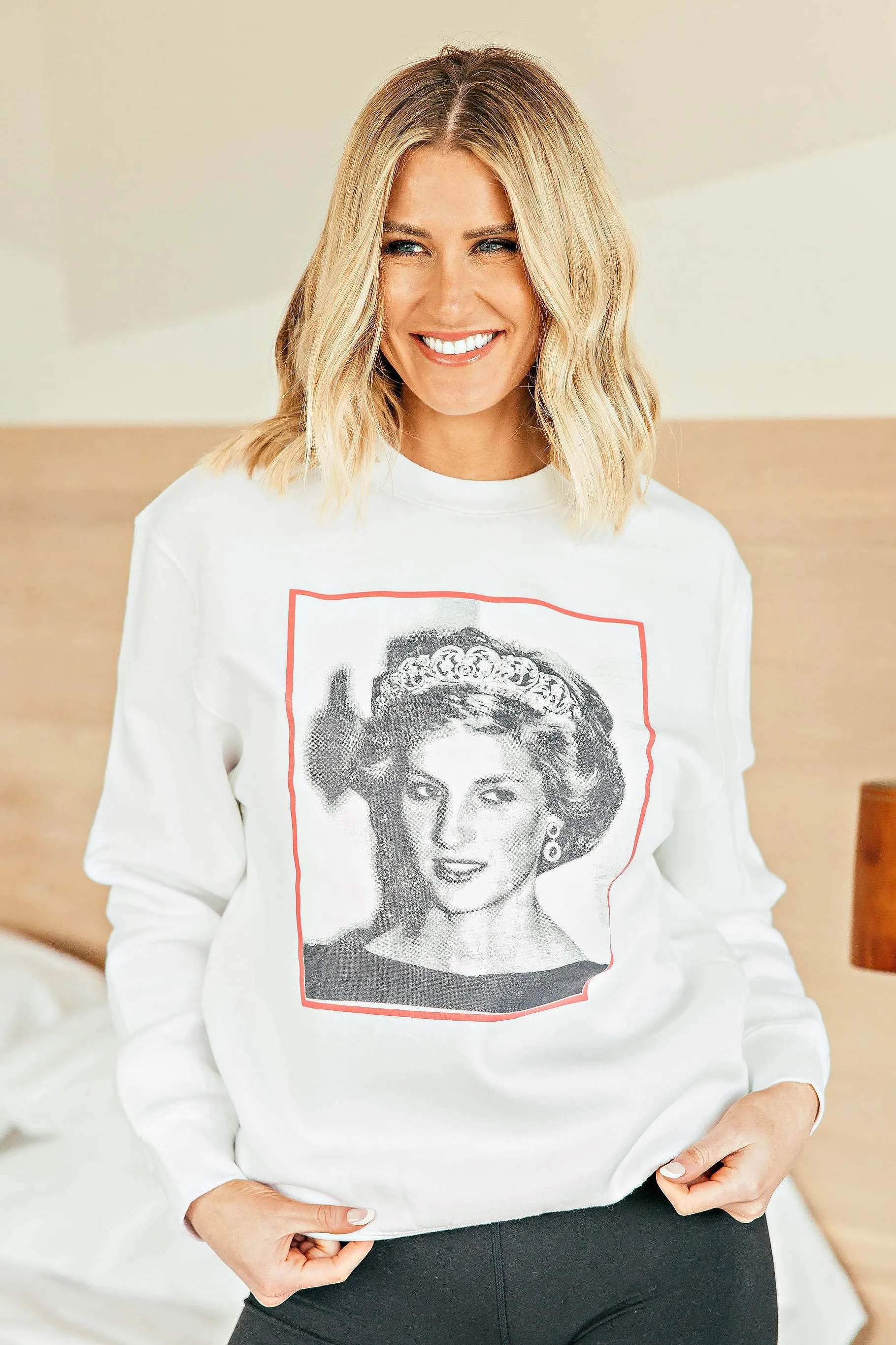 “Lady Di” Oversized Sweatshirt in 3 colors, size S-XL!