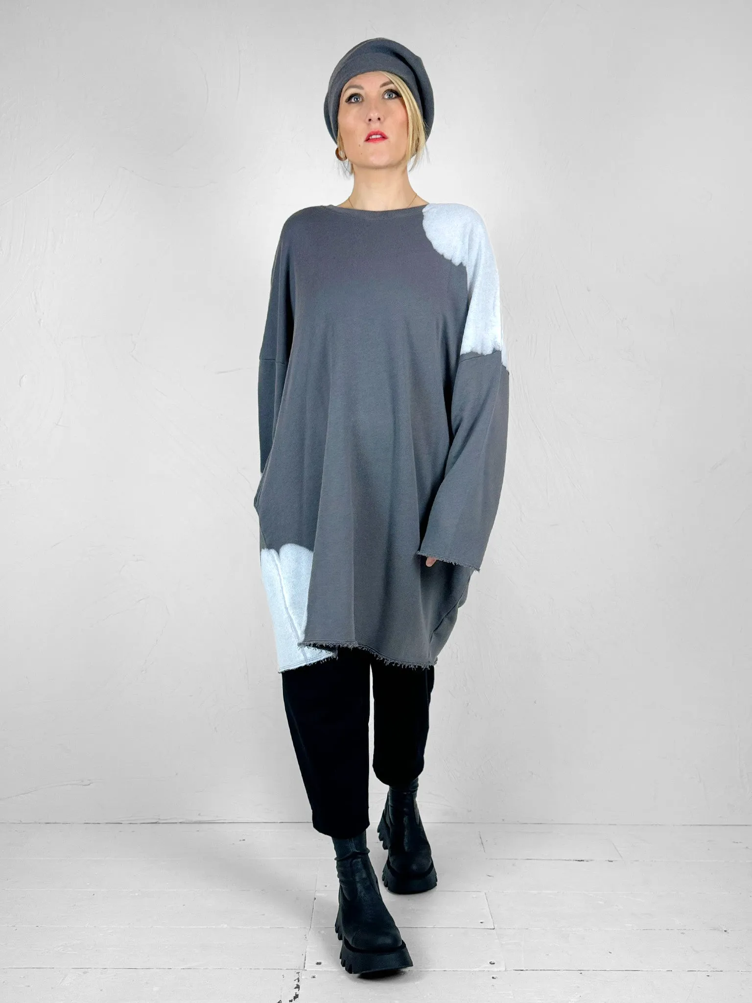Liv Bergen L.A Bleached Oversized Sweater- 2 Colours