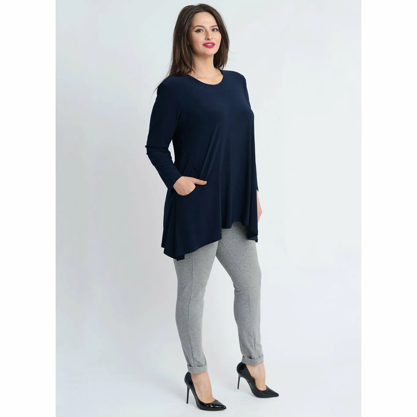 Magna Long Sleeve Pocket Tunic in Navy
