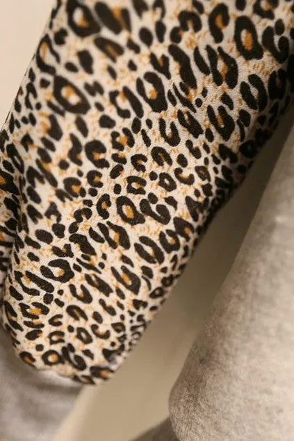 New Latest Autumn Hoodies Women Sweatshirt Fashion Pullovers Light Grey NOBODY KNOWS Print Hooded Leopard Casual Sweatshirt