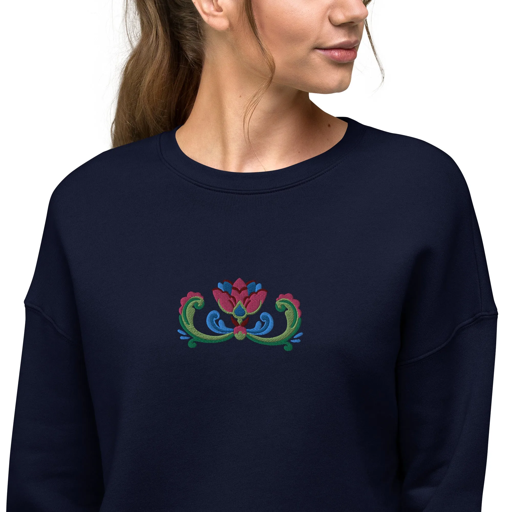 Norwegian Rosemaling Embroidered Cropped Sweatshirt