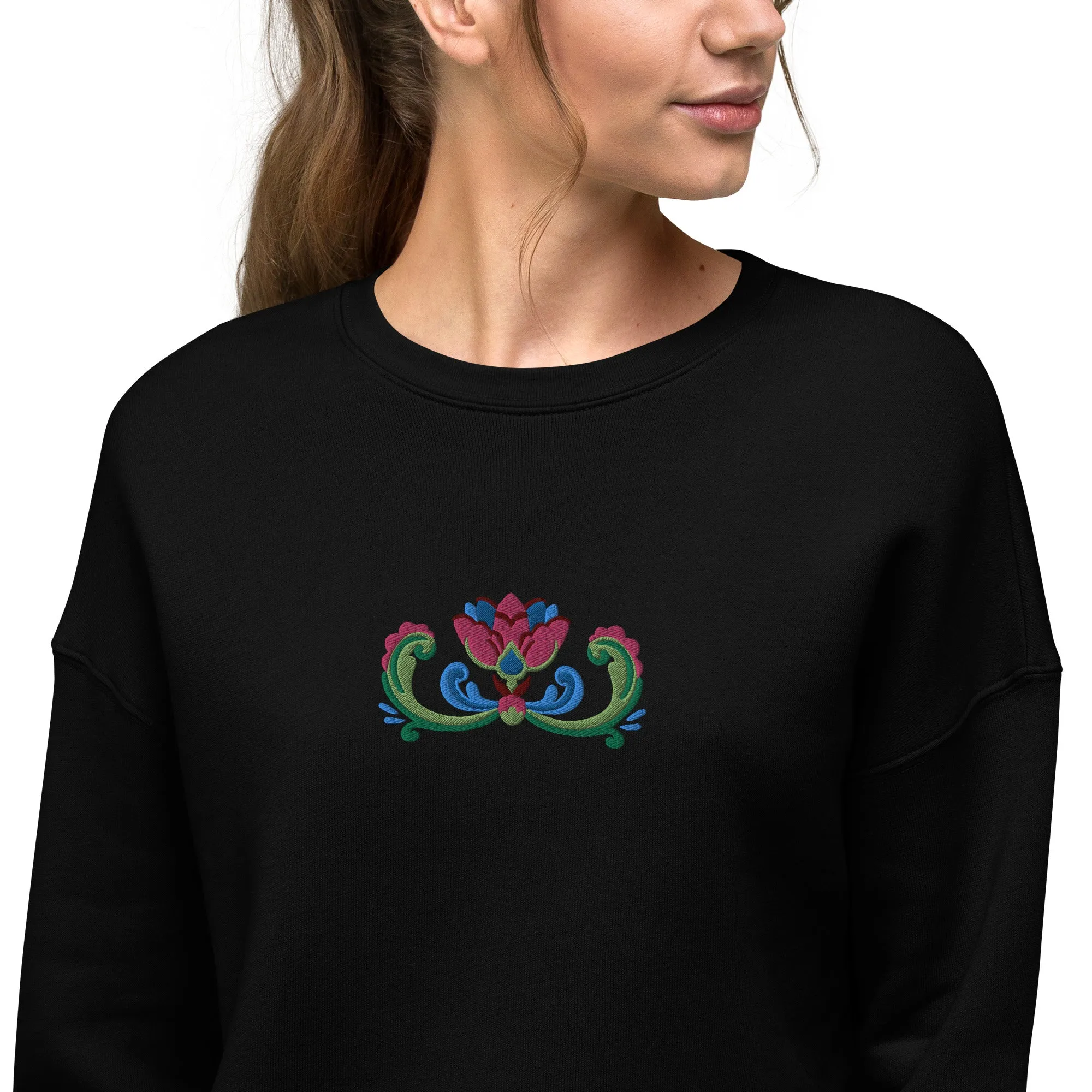 Norwegian Rosemaling Embroidered Cropped Sweatshirt