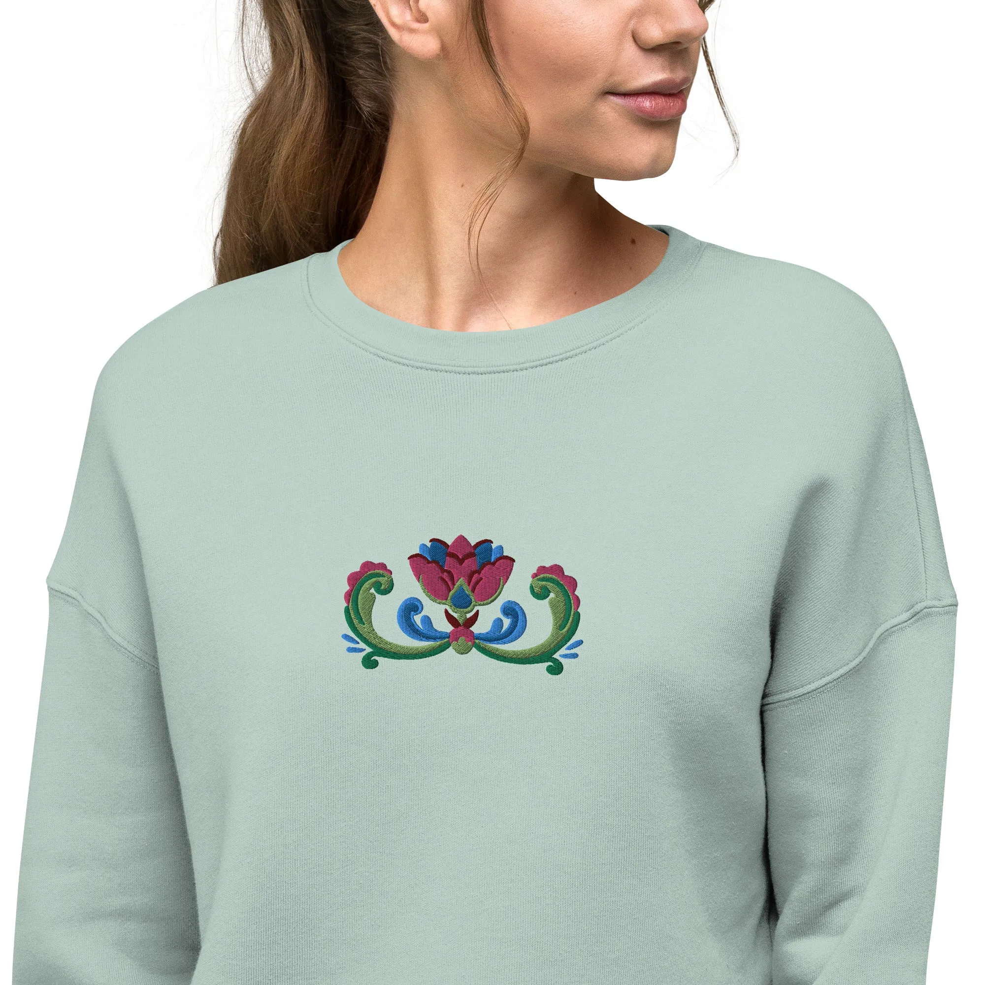 Norwegian Rosemaling Embroidered Cropped Sweatshirt