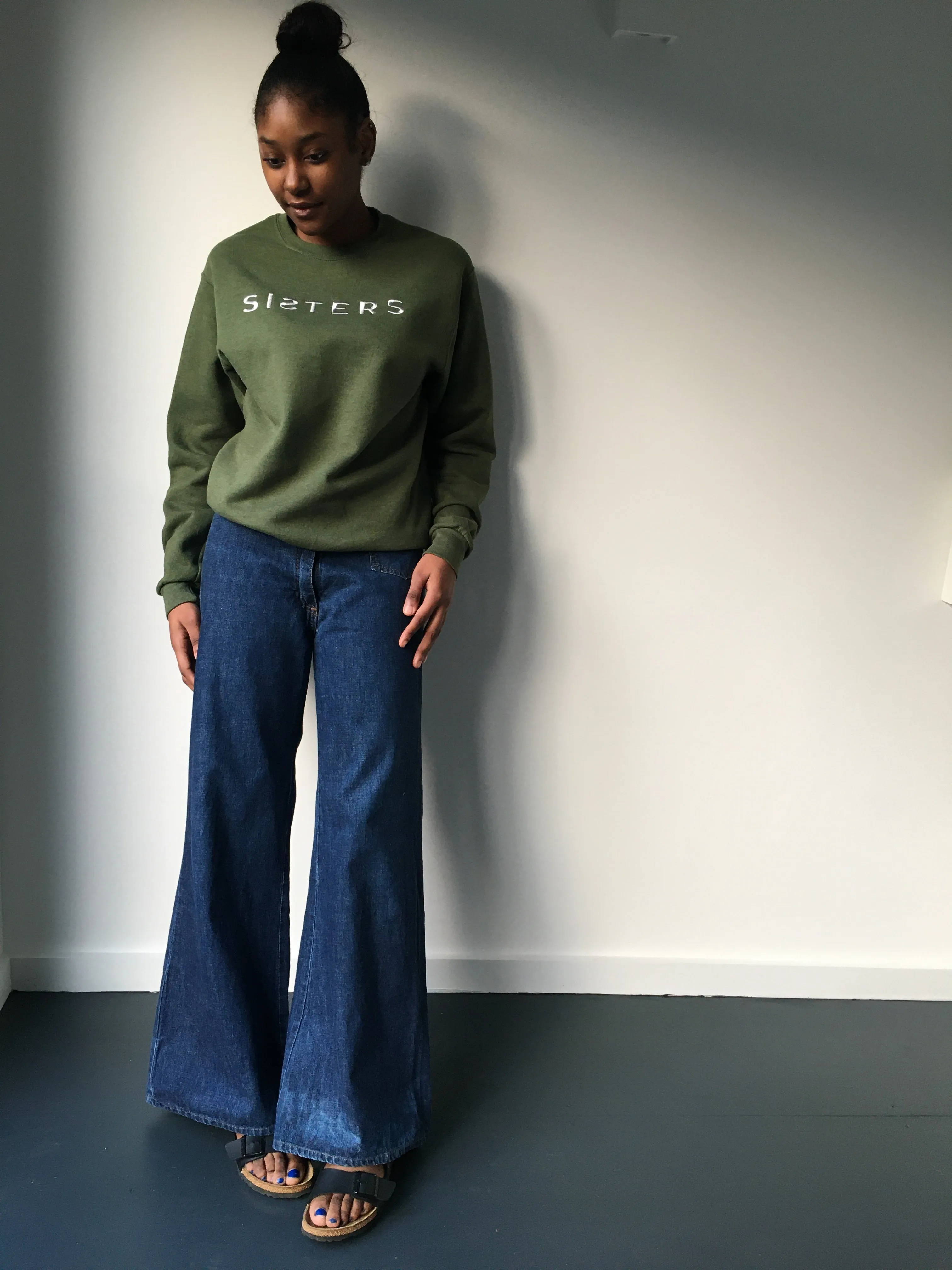 SISTERS embroidered sweatshirt XS/small S7