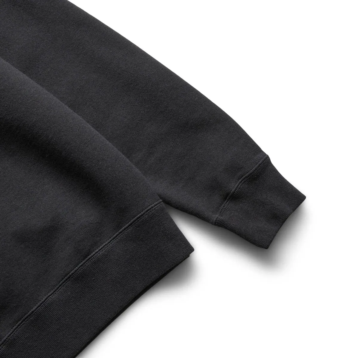 UC2B4891-1 CREWNECK
